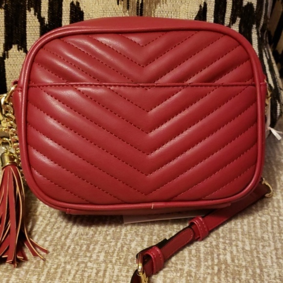 Red Quilted Chevron Crossbody Bag - Picture 3 of 7